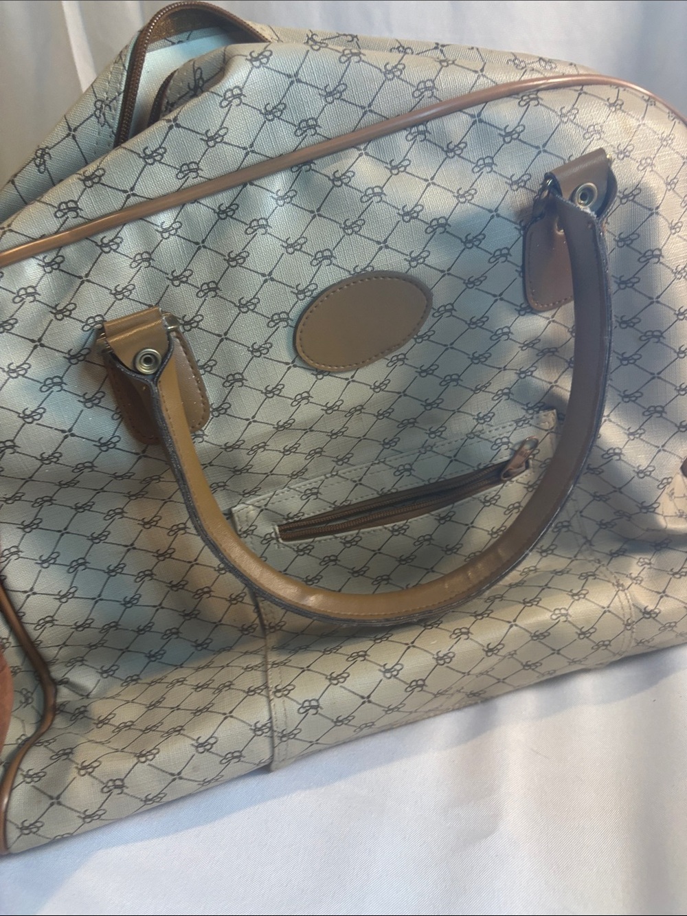 Neutral Patterned Travel Tote Bag with Tan Trim